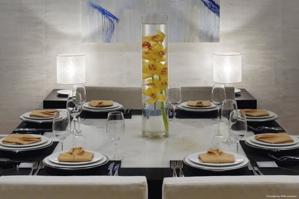 Movenpick Hotel Jumeirah Lakes Towers (Dubai)